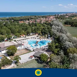Club Del Sole Adriano Family Collection Üdülőpark Punta Marina
