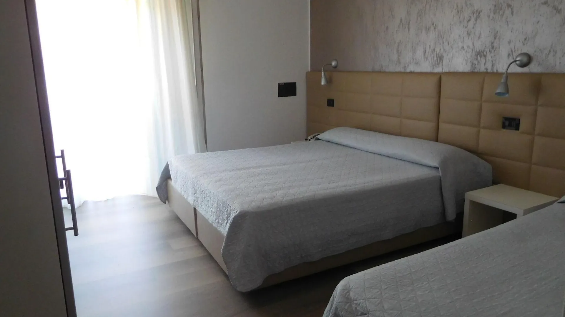 Hotel Emperador Lido di Jesolo 3*,