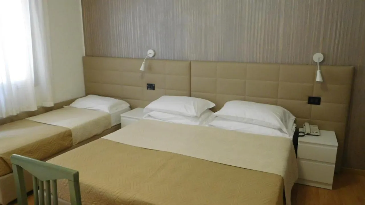 Hotel Emperador Lido di Jesolo 3*,  Itália